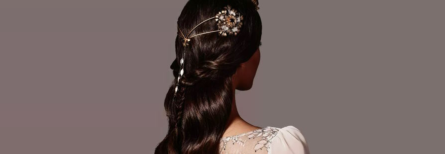 choosing a classic wedding hairstyle